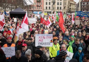 Demo Erfurt gegen rechts  | Foto: Foto: epd bild/ Stefanie Loos