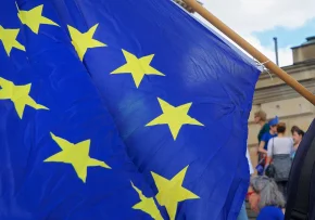 Europaflagge  | Foto: Foto: epd bild/ Rolf Zöllner