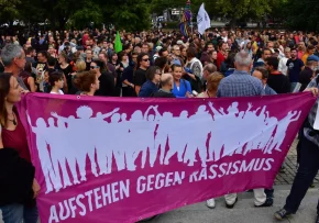 Aufstehen gegen Rassismus in Chemnitz  | Foto: Foto: epd Bild/ Wolfgang Schmidt