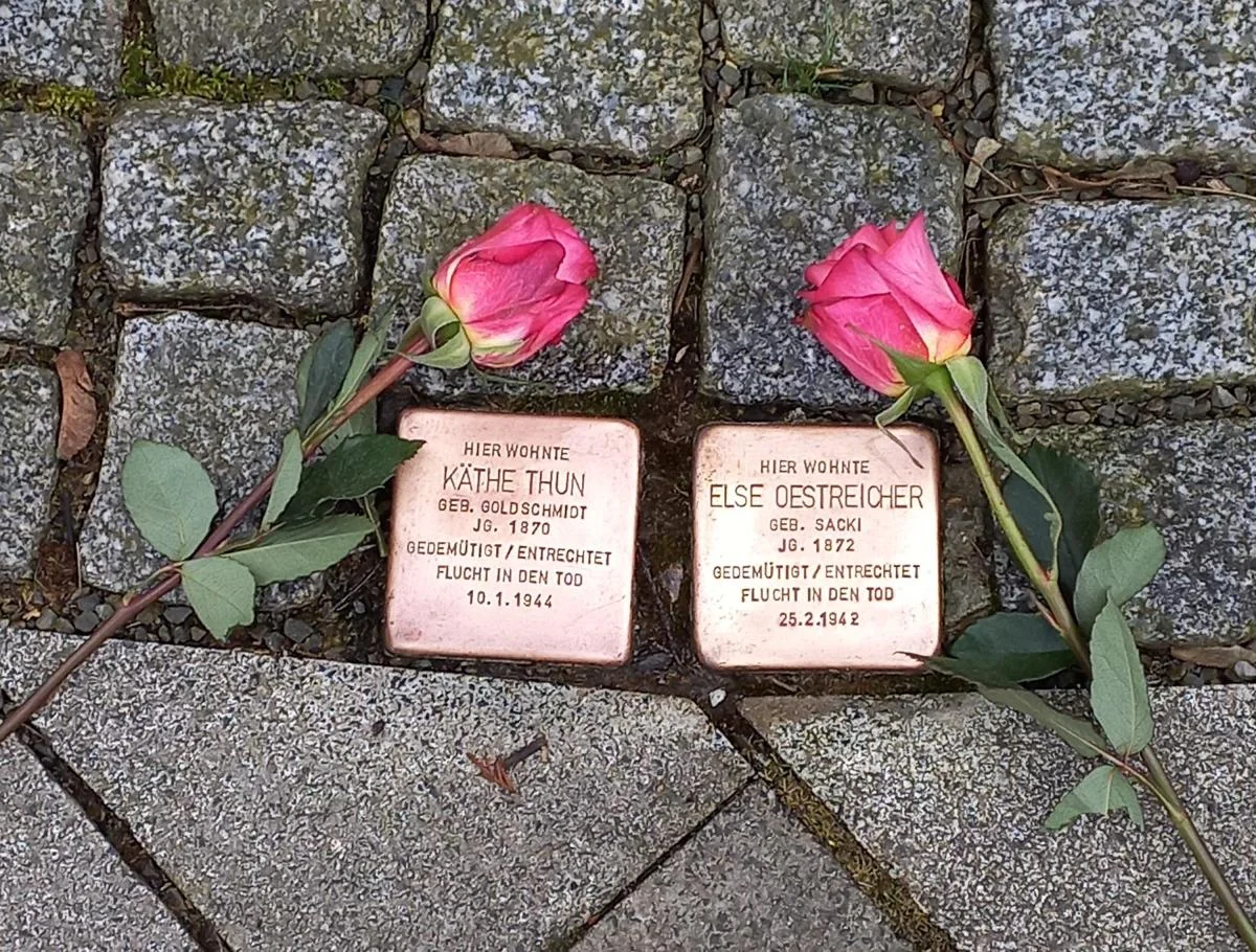 Holocaust-Gedenken an Stolpersteinen in Meiningen (©Kirchenkreis Meiningen) | Foto: Kirchenkreis Meiningen